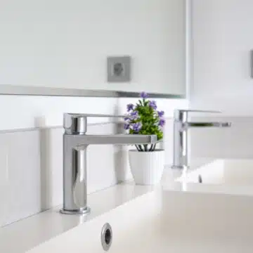 Modern 2-bedroom apartment in the gated and secure community of Belaire, Estepona Picture 9