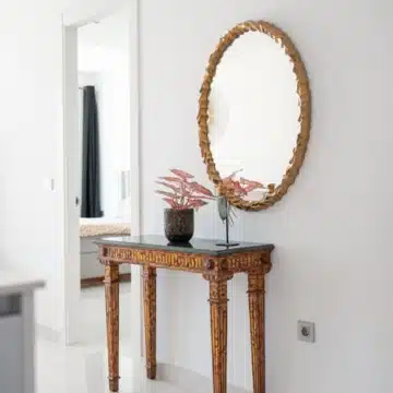 Modern 2-bedroom apartment in the gated and secure community of Belaire, Estepona Picture 12