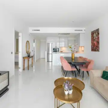 Modern 2-bedroom apartment in the gated and secure community of Belaire, Estepona Picture 15