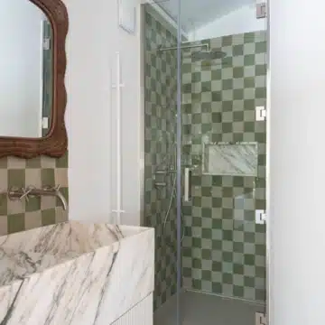 Beachfront semi-detached home in the exclusive Oasis Club, Marbella Golden Mile Picture 22