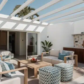 Beachfront semi-detached home in the exclusive Oasis Club, Marbella Golden Mile Picture 10