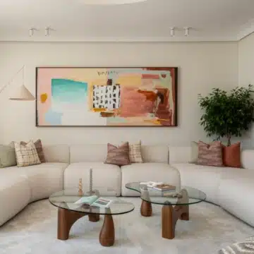 Beachfront semi-detached home in the exclusive Oasis Club, Marbella Golden Mile Picture 16
