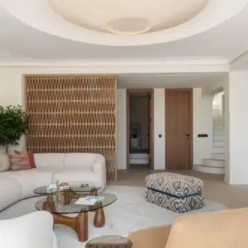 Beachfront semi-detached home in the exclusive Oasis Club, Marbella Golden Mile Picture 15