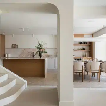 Beachfront semi-detached home in the exclusive Oasis Club, Marbella Golden Mile Picture 32