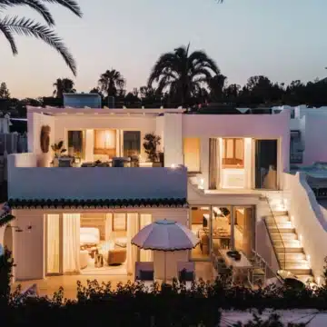 Beachfront semi-detached home in the exclusive Oasis Club, Marbella Golden Mile Picture 39