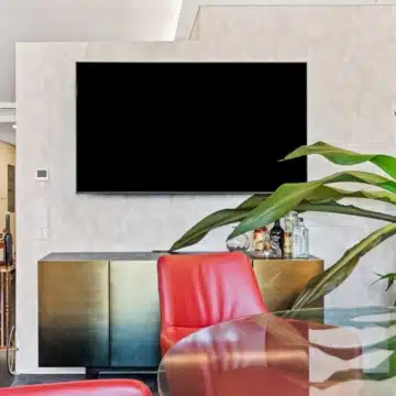 Recently renovated 1-bedroom apartment with stunning sea views in Los Arqueros, Benahavis Picture 15