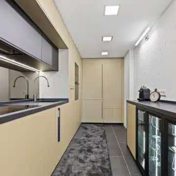 Recently renovated 1-bedroom apartment with stunning sea views in Los Arqueros, Benahavis Picture 17