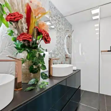 Recently renovated 1-bedroom apartment with stunning sea views in Los Arqueros, Benahavis Picture 20