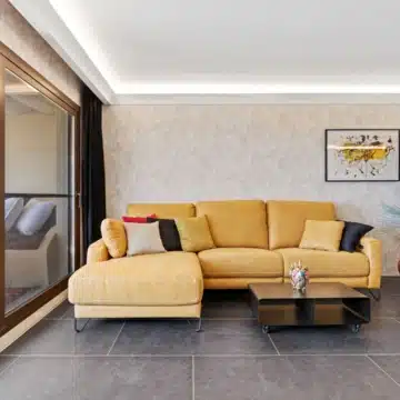 Recently renovated 1-bedroom apartment with stunning sea views in Los Arqueros, Benahavis Picture 13