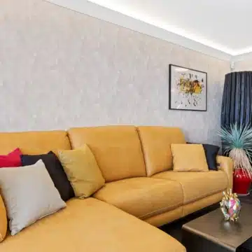 Recently renovated 1-bedroom apartment with stunning sea views in Los Arqueros, Benahavis Picture 14