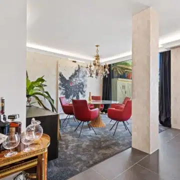 Recently renovated 1-bedroom apartment with stunning sea views in Los Arqueros, Benahavis Picture 1