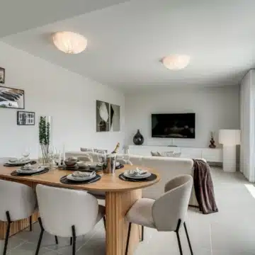 Stylish 2-bedroom apartment with open views in Aranya, Selwo Picture 7