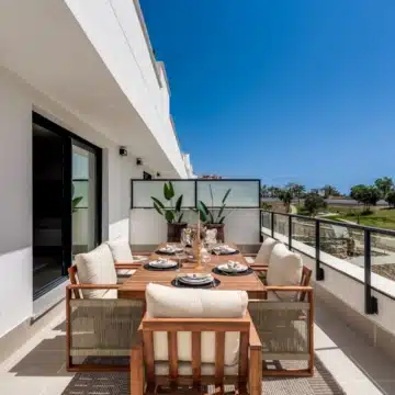 Stylish 2-bedroom apartment with open views in Aranya, Selwo Picture 20