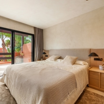 Fully renovated 4-bedroom townhouse boasting panoramic views in Monte Marbella Club, Marbella Golden Mile Picture 5