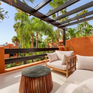 Fully renovated 4-bedroom townhouse boasting panoramic views in Monte Marbella Club, Marbella Golden Mile Picture 14