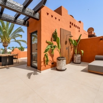 Fully renovated 4-bedroom townhouse boasting panoramic views in Monte Marbella Club, Marbella Golden Mile Picture 18