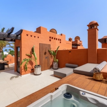 Fully renovated 4-bedroom townhouse boasting panoramic views in Monte Marbella Club, Marbella Golden Mile Picture 7