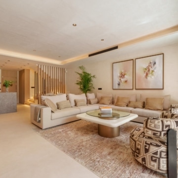 Fully renovated 4-bedroom townhouse boasting panoramic views in Monte Marbella Club, Marbella Golden Mile Picture 4