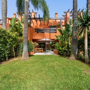 Fully renovated 4-bedroom townhouse boasting panoramic views in Monte Marbella Club, Marbella Golden Mile Picture 38