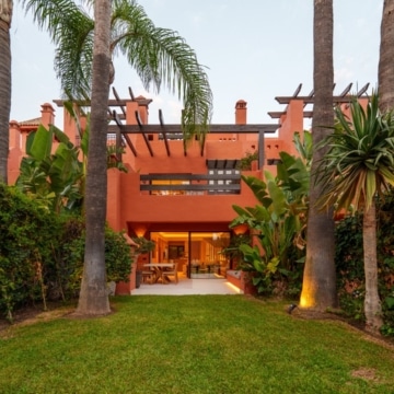 Fully renovated 4-bedroom townhouse boasting panoramic views in Monte Marbella Club, Marbella Golden Mile Picture 40