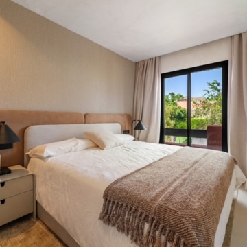 Fully renovated 4-bedroom townhouse boasting panoramic views in Monte Marbella Club, Marbella Golden Mile Picture 12