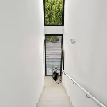 Modern villa within the exclusive residential enclave of La Arboleda, Estepona East Picture 15