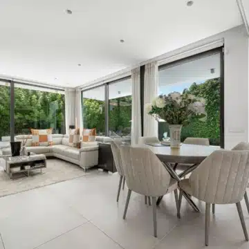 Modern villa within the exclusive residential enclave of La Arboleda, Estepona East Picture 6