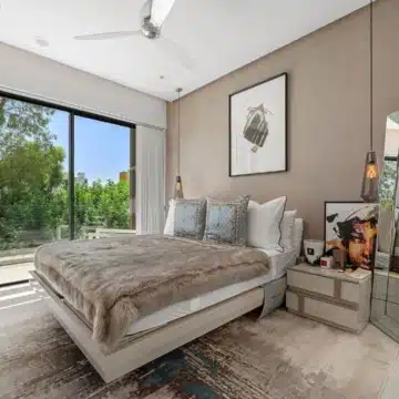 Modern villa within the exclusive residential enclave of La Arboleda, Estepona East Picture 20