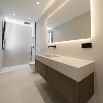 Exceptional detached villa with captivating Mediterranean views in Estepona West Picture 8