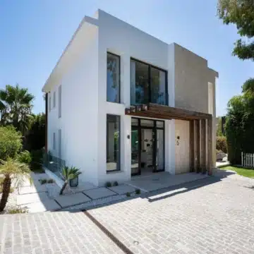 Modern villa within the exclusive residential enclave of La Arboleda, Estepona East Picture 29