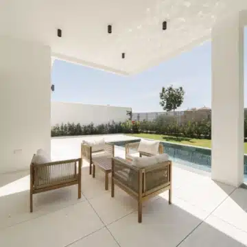 Exceptional detached villa with captivating Mediterranean views in Estepona West Picture 7