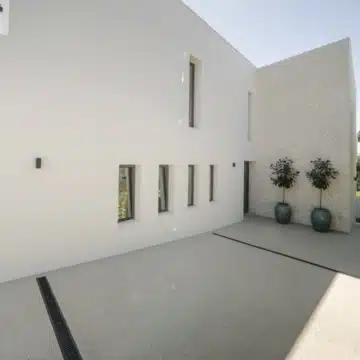 Exceptional detached villa with captivating Mediterranean views in Estepona West Picture 47