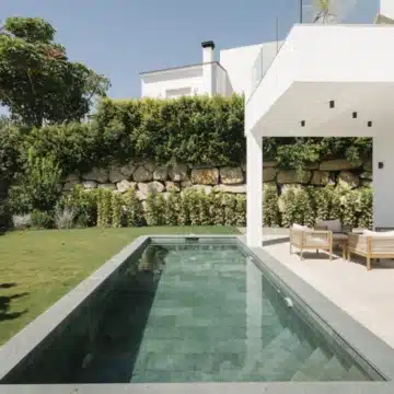 Exceptional detached villa with captivating Mediterranean views in Estepona West Picture 23