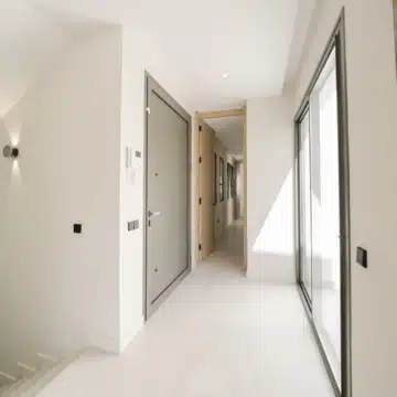 Exceptional detached villa with captivating Mediterranean views in Estepona West Picture 49