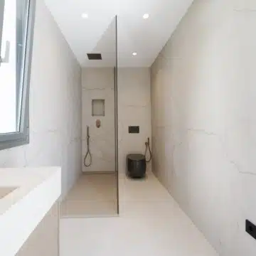 Exceptional detached villa with captivating Mediterranean views in Estepona West Picture 53