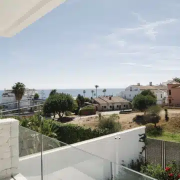 Exceptional detached villa with captivating Mediterranean views in Estepona West Picture 41