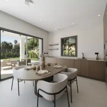 Exceptional detached villa with captivating Mediterranean views in Estepona West Picture 0