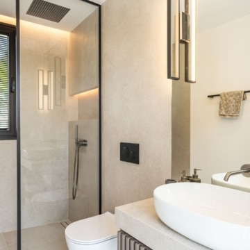 Stunning four bedroom villa in the sought-after area of Supermanzana H, Nueva Andalucía Picture 23