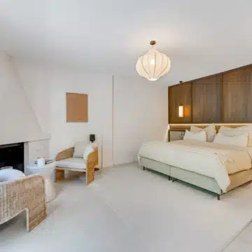 Modern five bedroom detached villa in a quiet residential area of Nueva Andalucía Picture 31