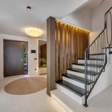 Modern five bedroom detached villa in a quiet residential area of Nueva Andalucía Picture 36