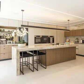 Stunning four bedroom villa in the sought-after area of Supermanzana H, Nueva Andalucía Picture 5