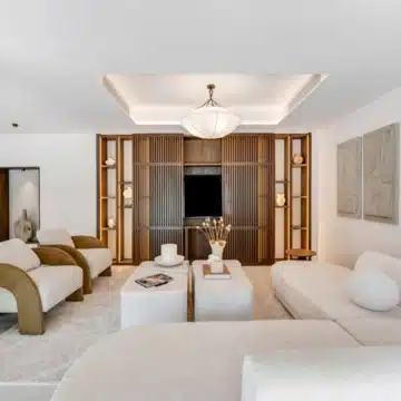 Modern five bedroom detached villa in a quiet residential area of Nueva Andalucía Picture 4