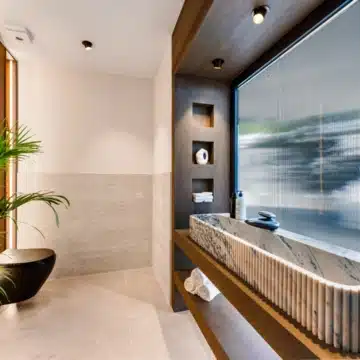 Modern five bedroom detached villa in a quiet residential area of Nueva Andalucía Picture 40