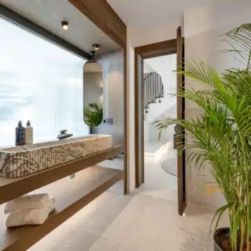 Modern five bedroom detached villa in a quiet residential area of Nueva Andalucía Picture 41