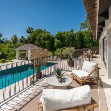 Modern five bedroom detached villa in a quiet residential area of Nueva Andalucía Picture 43