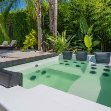 Modern five bedroom detached villa in a quiet residential area of Nueva Andalucía Picture 47