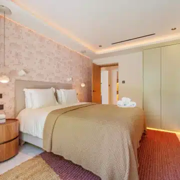 Exceptional one-level villa offering five spacious bedrooms in Puerto Banus, Marbella Picture 37
