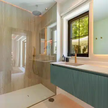 Exceptional one-level villa offering five spacious bedrooms in Puerto Banus, Marbella Picture 31