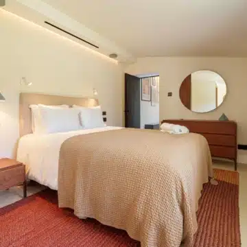 Exceptional one-level villa offering five spacious bedrooms in Puerto Banus, Marbella Picture 41