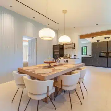 Exceptional one-level villa offering five spacious bedrooms in Puerto Banus, Marbella Picture 16